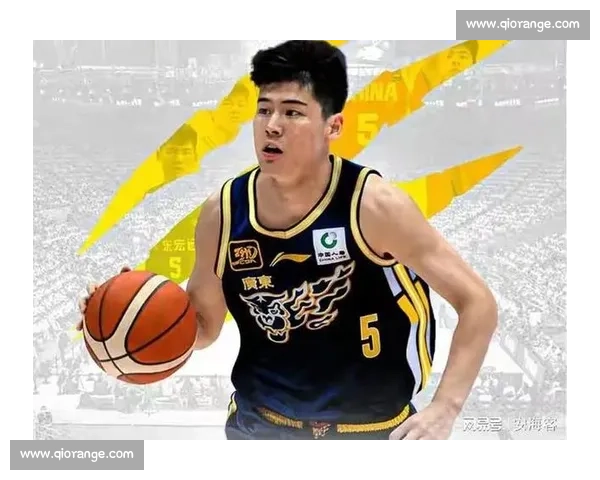 广东新星陈家政:60% 三分命中率,剑指胡徐核心位? 广东新星陈家政:60% 三分命中率,剑指胡徐核心位?