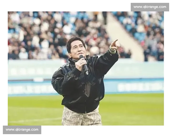 绿茵忆当年!大连名宿 32 香港明星队,齐秦梭鱼湾唱醉冬夜 绿茵忆当年!大连名宿 32 香港明星队,齐秦梭鱼湾唱醉冬夜