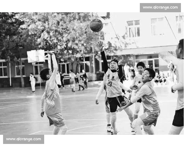 速度小子陈卓：百队杯 12 分 4 抢断显锋芒